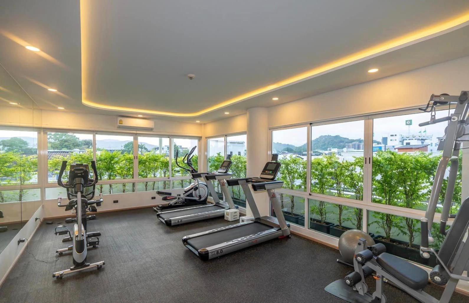 Hotel Midtown Ratsada Phuket Exterior foto