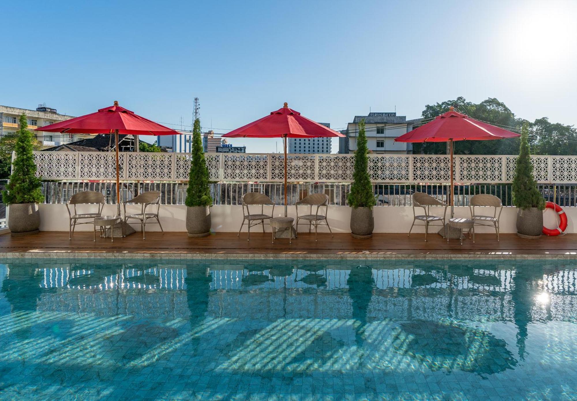 Hotel Midtown Ratsada Phuket Exterior foto